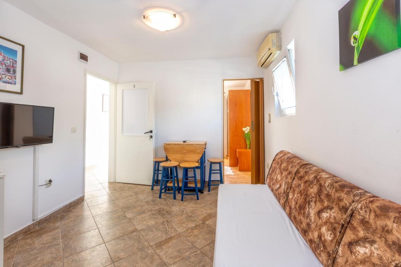 Apartmani Luky Карлобаг Экстерьер фото