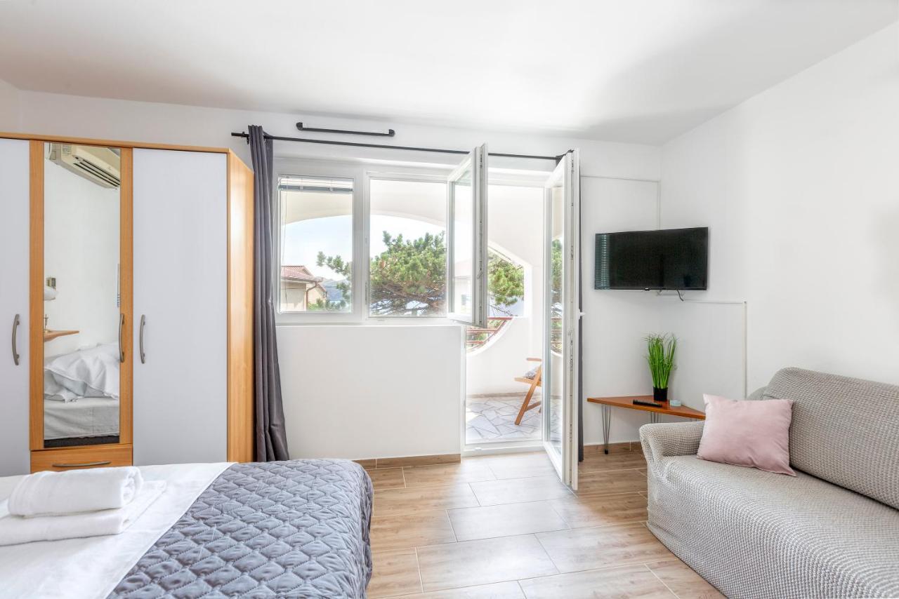 Apartmani Luky Карлобаг Экстерьер фото
