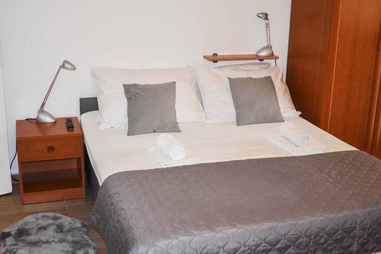 Apartmani Luky Карлобаг Экстерьер фото